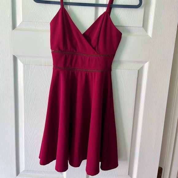 Francescas Collection Mi Ami Maroon Mini Dress - Picture 2 of 6